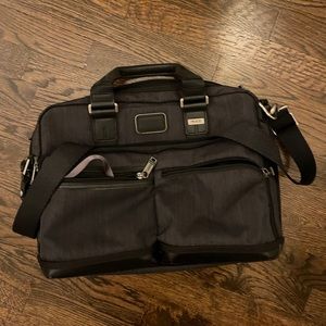 Tumi Alpha Bravo Messenger/laptop Bag